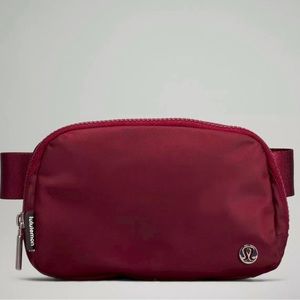 BRAND NEW IN PACKAGE LULULEMON RED MERLOT EVERYWHERE BELT BAG